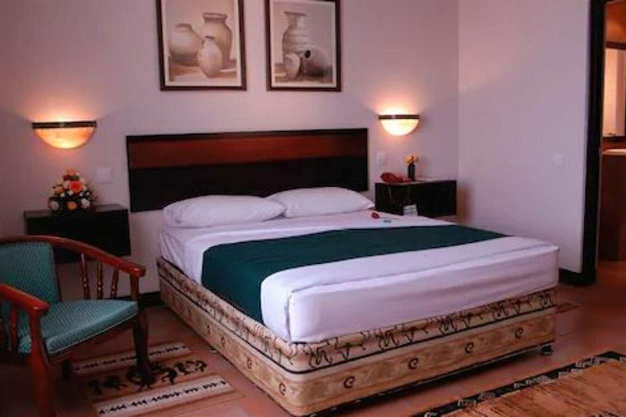 Blue Pearl Hotel & Apartments دار السلام المظهر الخارجي الصورة