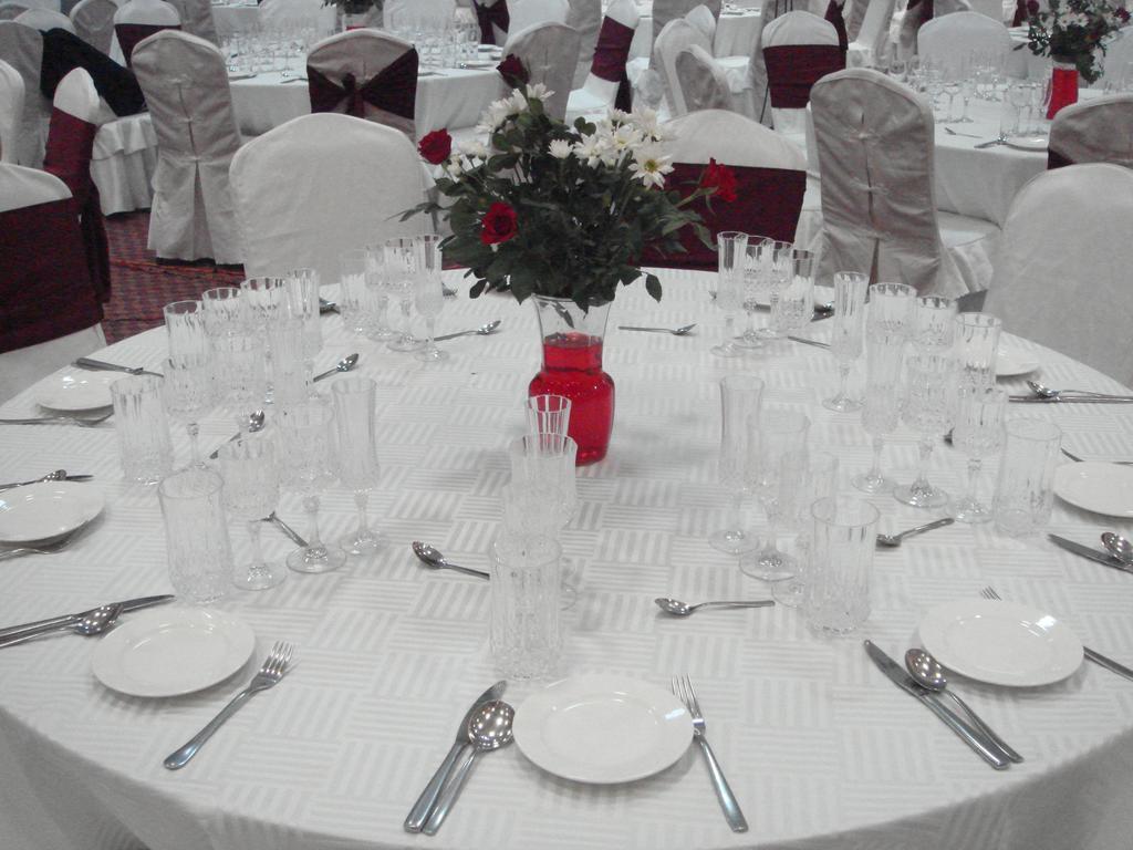Blue Pearl Hotel & Apartments دار السلام المظهر الخارجي الصورة